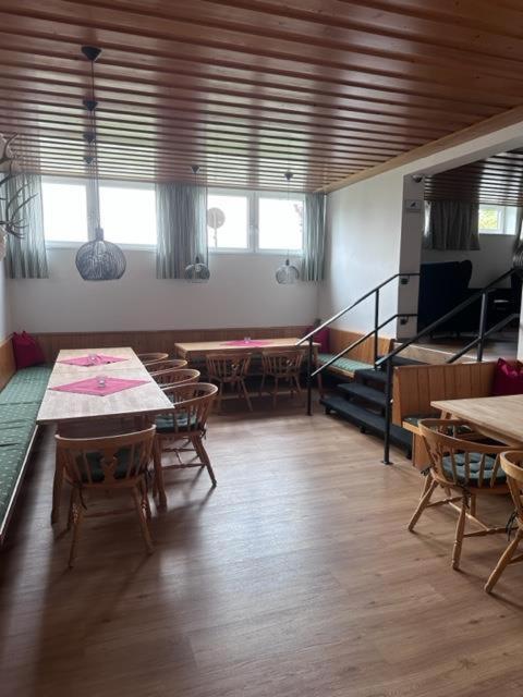 Appartement Doris Mit Hallenbad Und Sauna By Monicare Seefeld in Tirol Luaran gambar